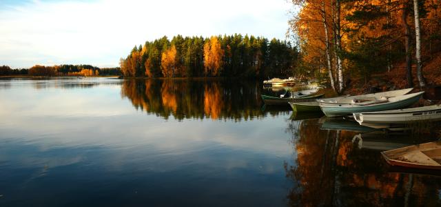 Autumnal lake by Hannu Keski Hakun